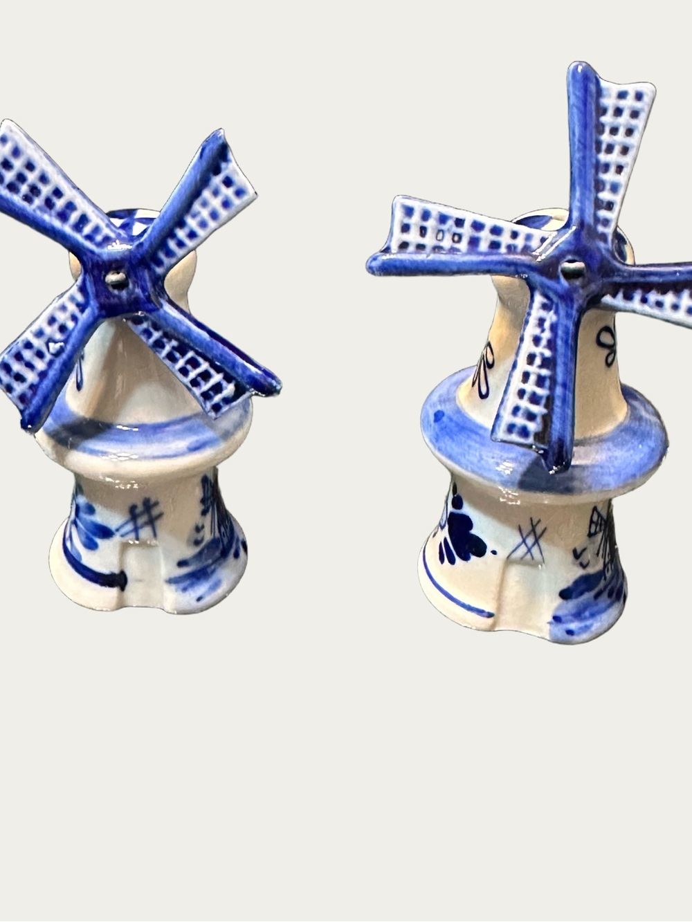 Delft Holland Dutch Windmill Single S&P Shakers Blue & White - Vintage